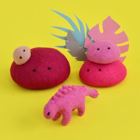 DASHDU - Sassy Stegosaurus - Mini Pink Felt Dinosaur